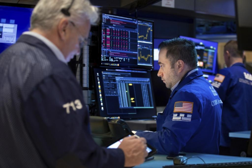 Mercados alterados por la tensión: otra semana de pérdidas en Wall Street