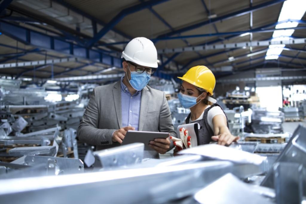 Servicios a terceros: críticas de los ingenieros a las universidades