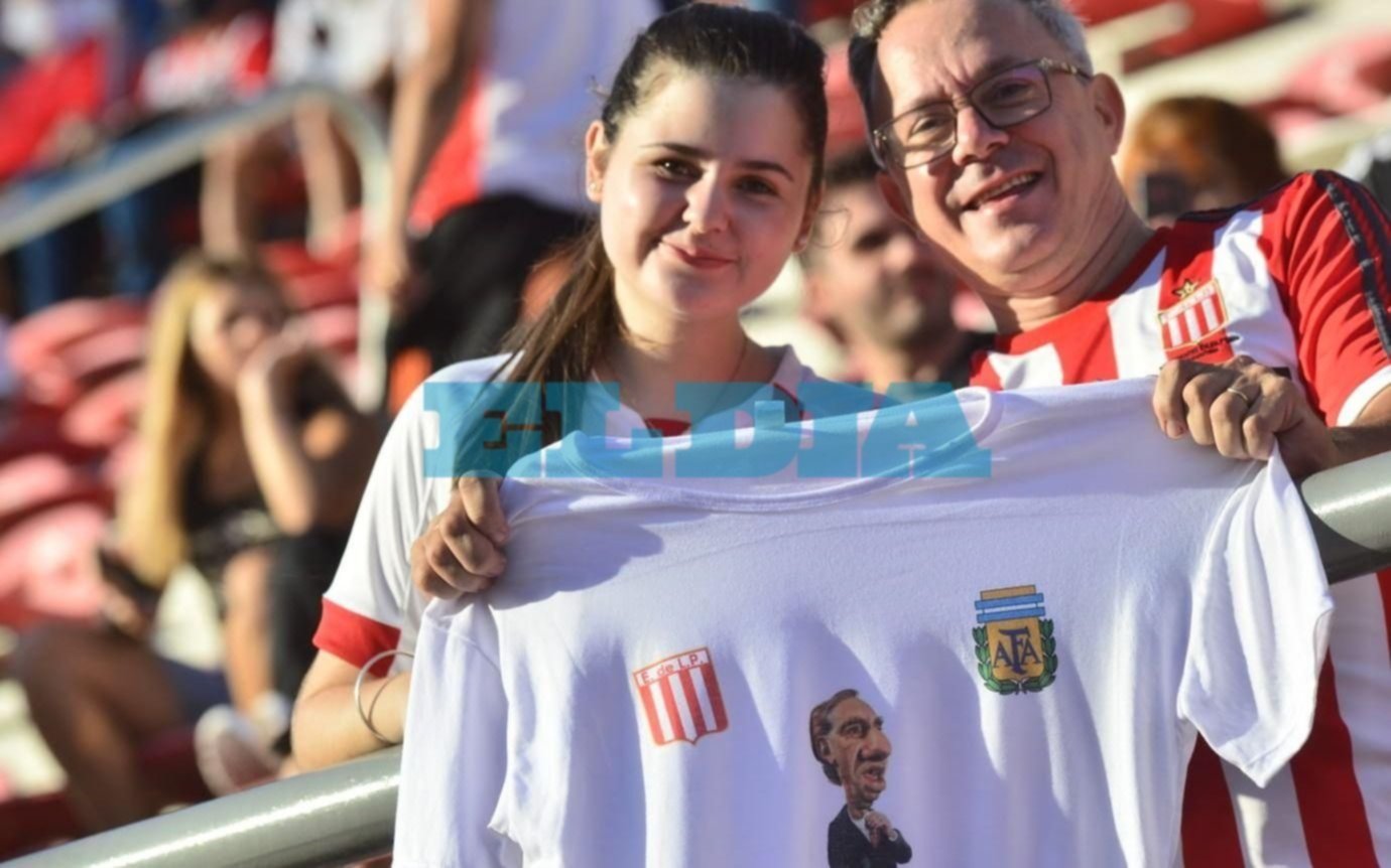 Aliento albirrojo en las tribunas de 1 y 57: mirá la galería de fotos