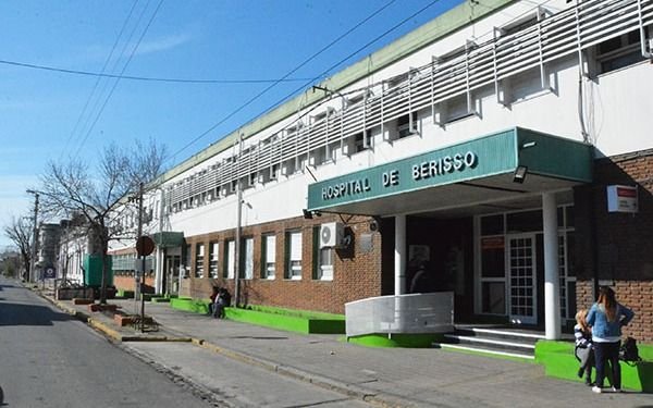 Brutal pelea vecinal en Berisso: cuchillazos, trompadas y dos personas hospitalizadas