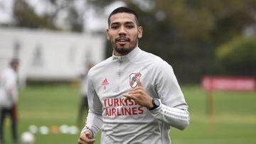 Martínez tiene una distensión en la rodilla