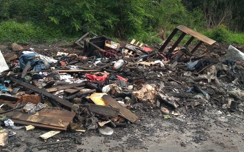 Vecinos denuncian basural en Los Hornos