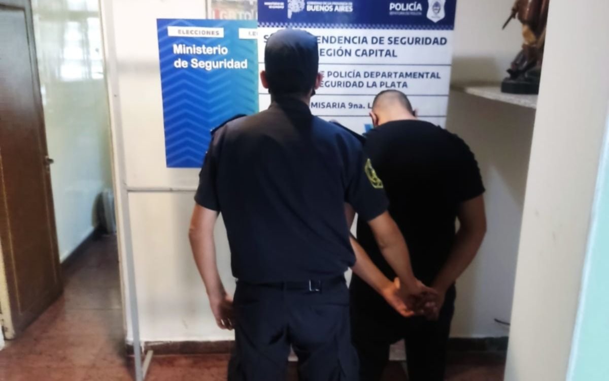 Un hombre fue detenido esta tarde en el centro tras robar una bicicleta