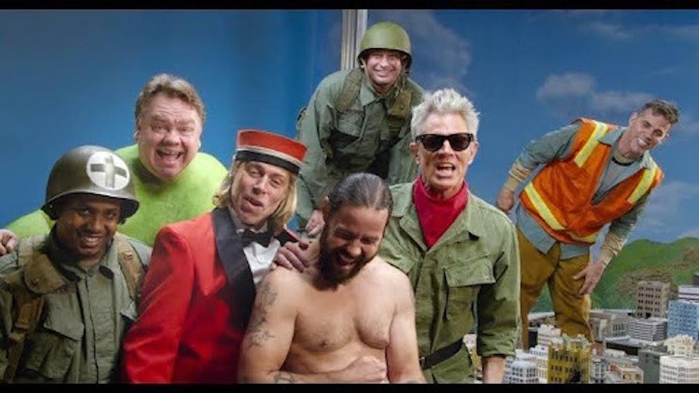 “Jackass por siempre”: dejar el cuerpo por una carcajada
