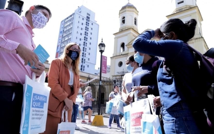 Asesoramiento a vecinos sobre derechos laborales y empleo