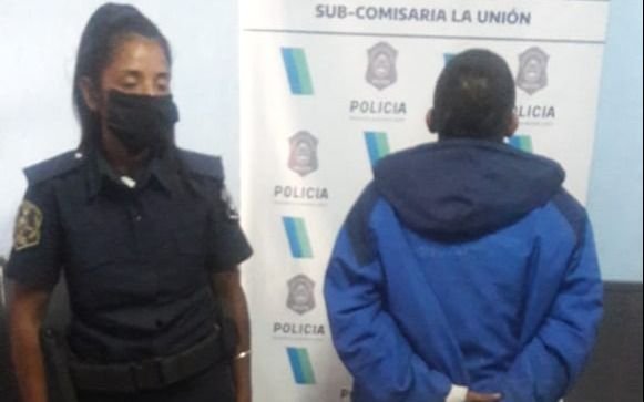 Se les cortó la fiesta: huían con caños y cables de bronce robados en salón de eventos y los atrapan