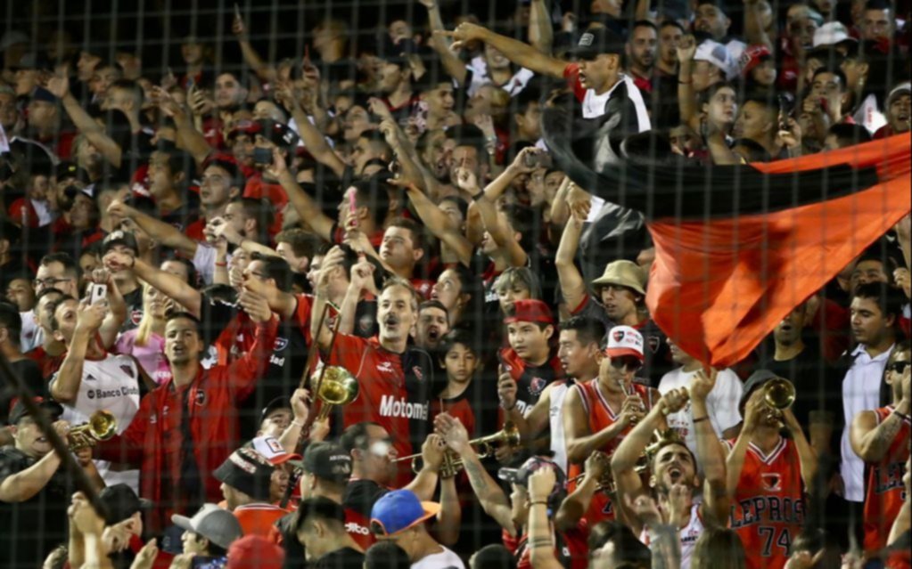 Oficial: uno de los partidos de la próxima fecha se jugará con hinchas visitantes