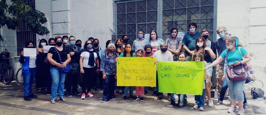 Mudan las clases del ex Comercial a Los Hornos