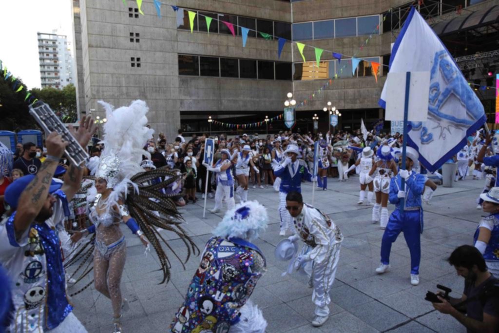 Tras una pausa, volvió el carnaval con su ritmo y su colorido festejo