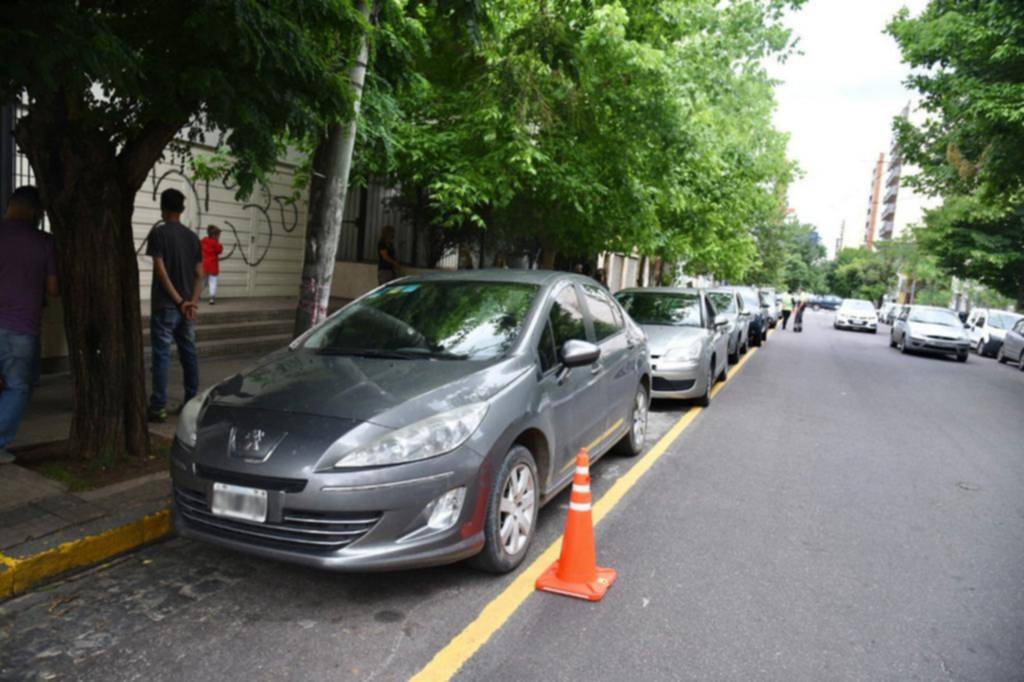 Por ahora sólo habrá plan anti doble fila en la escuela de 45 entre 11 y 12