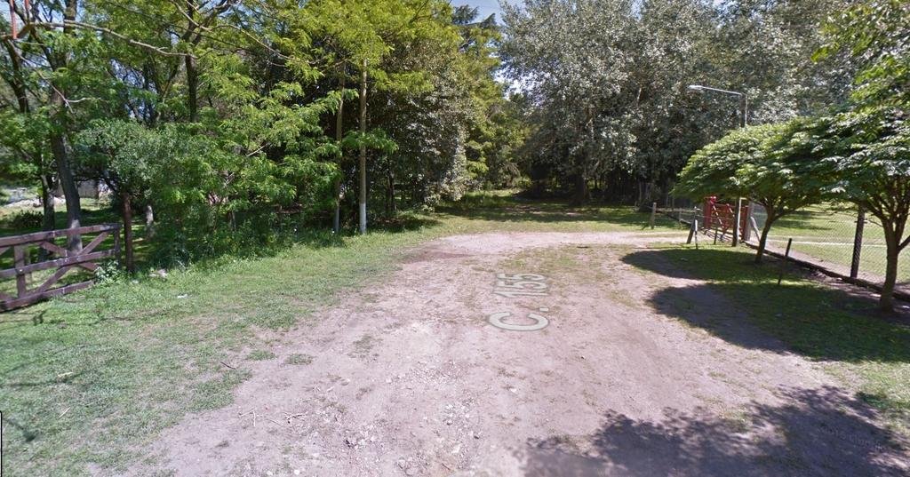 Escruche a un vecino en su casa de Arturo Seguí