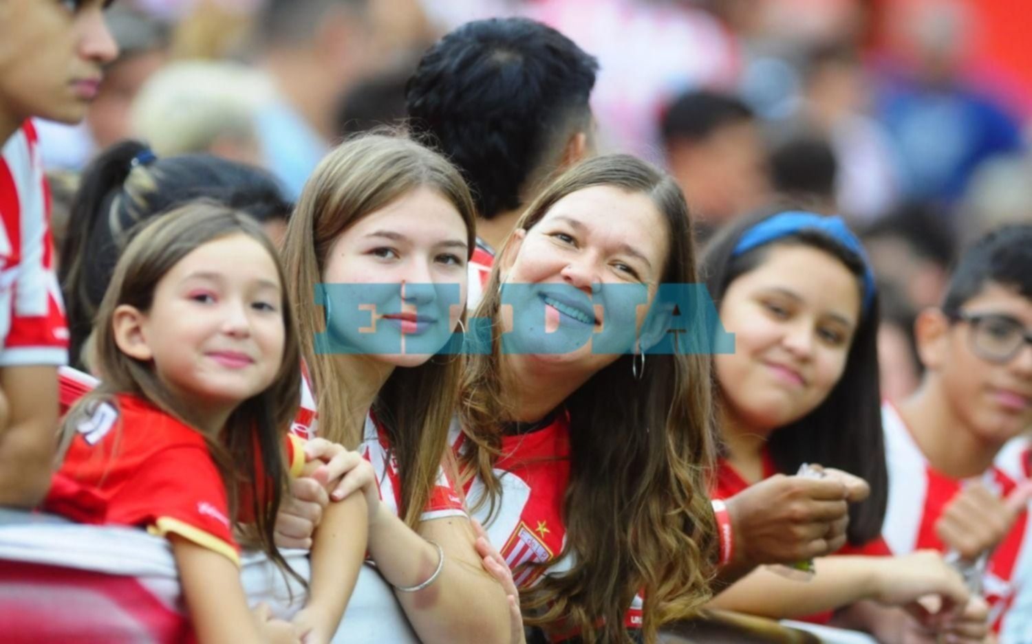 Aliento albirrojo en las tribunas: mirá la galería de fotos