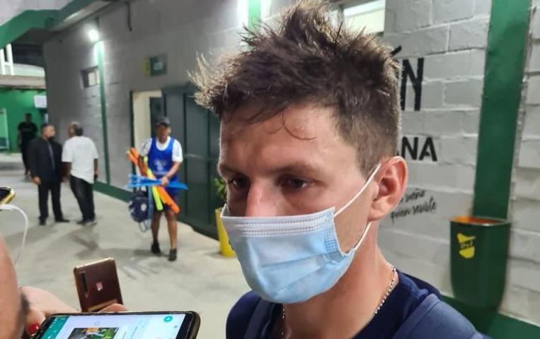 “No hay que hacer un escándalo pero sí corregir errores y tener autocrítica”