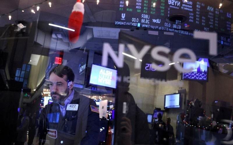 Wall Street abrió en rojo, en la antesala de los anuncios de la FED, que subirá las tasas