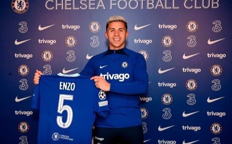 Enzo Fernández y la alegría por llegar al Chelsea: "Estoy contento y emocionado de unirme al orgullo de Londres"