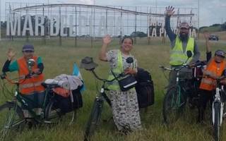 La travesía de una familia de Moreno: en bicicleta hasta Mar del Plata por un motivo conmovedor