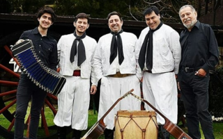 Los Colorados le pusieron folklore a "La Peña de Juan Pablo"