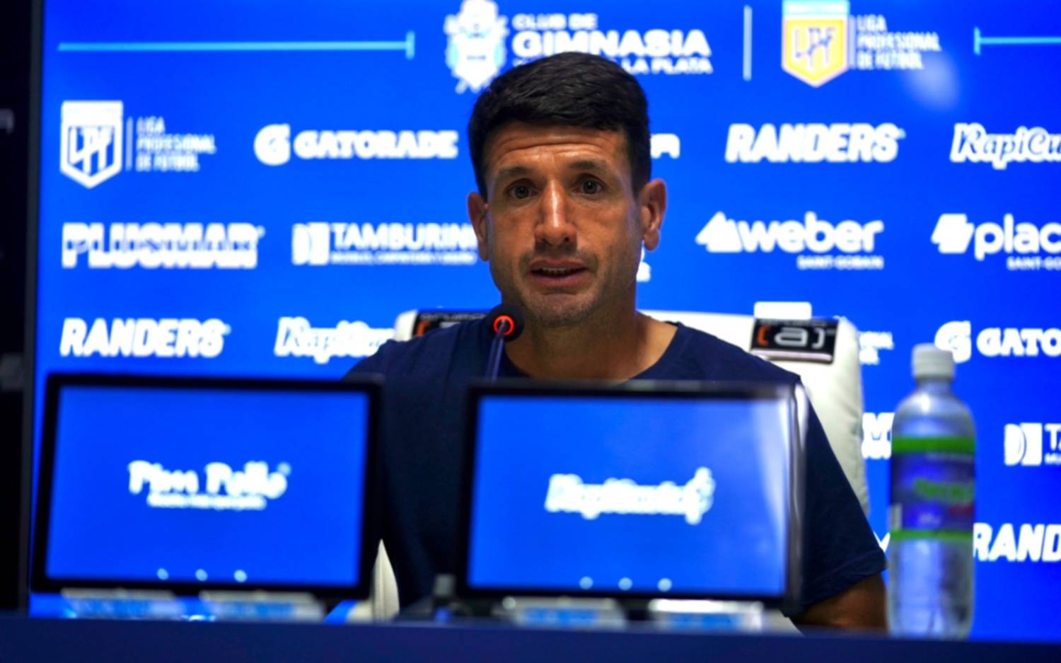 Chirola Romero: "Queríamos el triunfo y los primeros tres puntos"