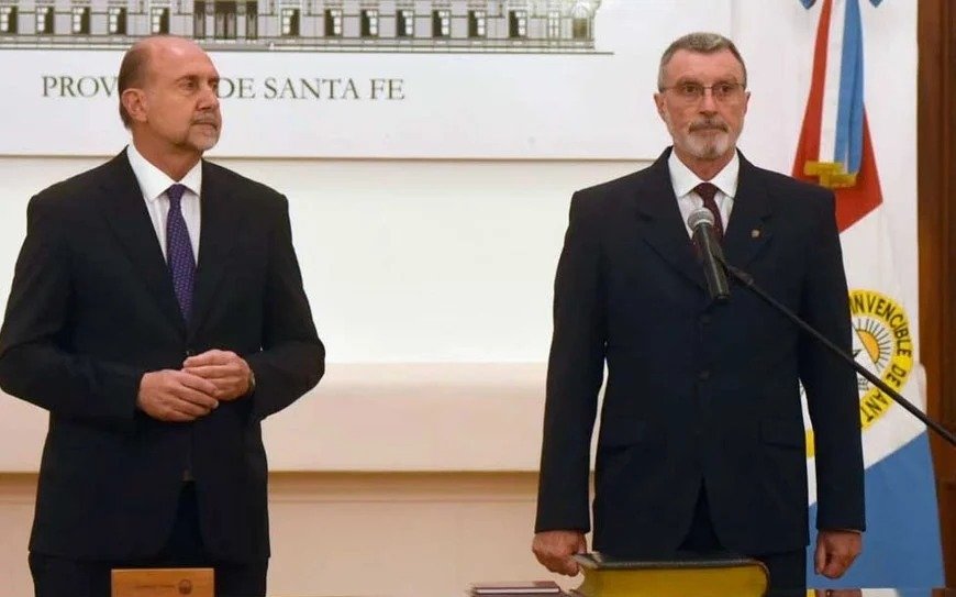 Ante la imparable ola de atentados narcos, Perotti echó a otro Ministro de Seguridad en Santa Fe
