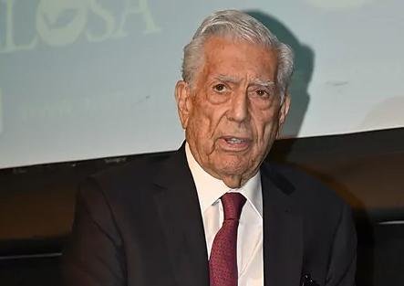 Mario Vargas Llosa será declarado un “inmortal”