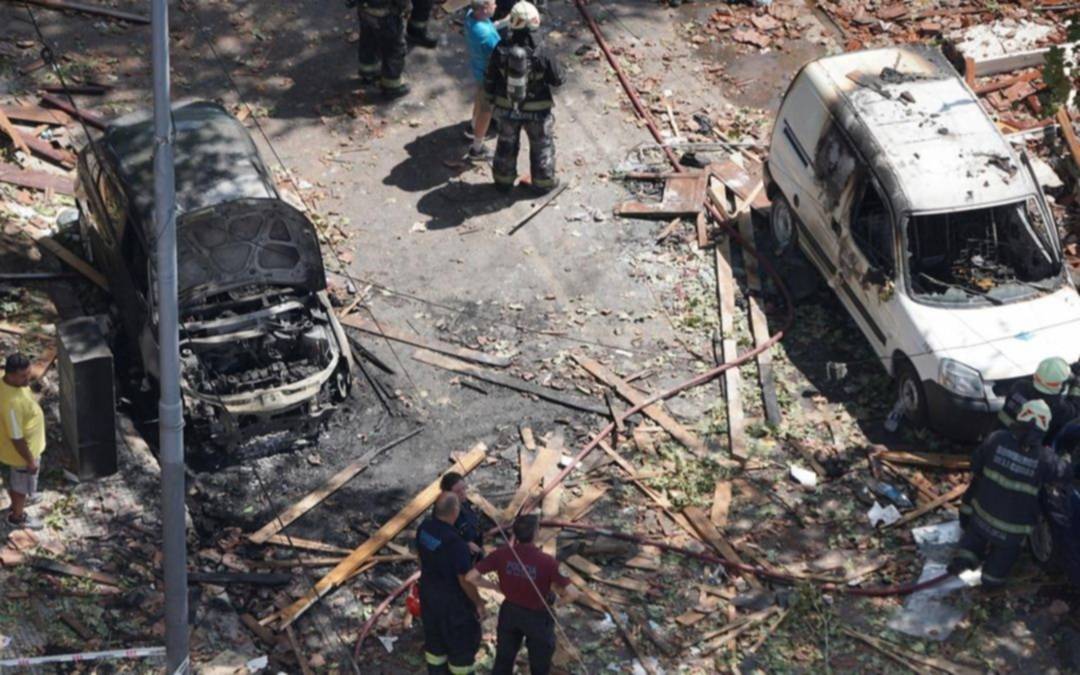 Un fallecido y un operario de gas herido de gravedad por la explosión de una vivienda