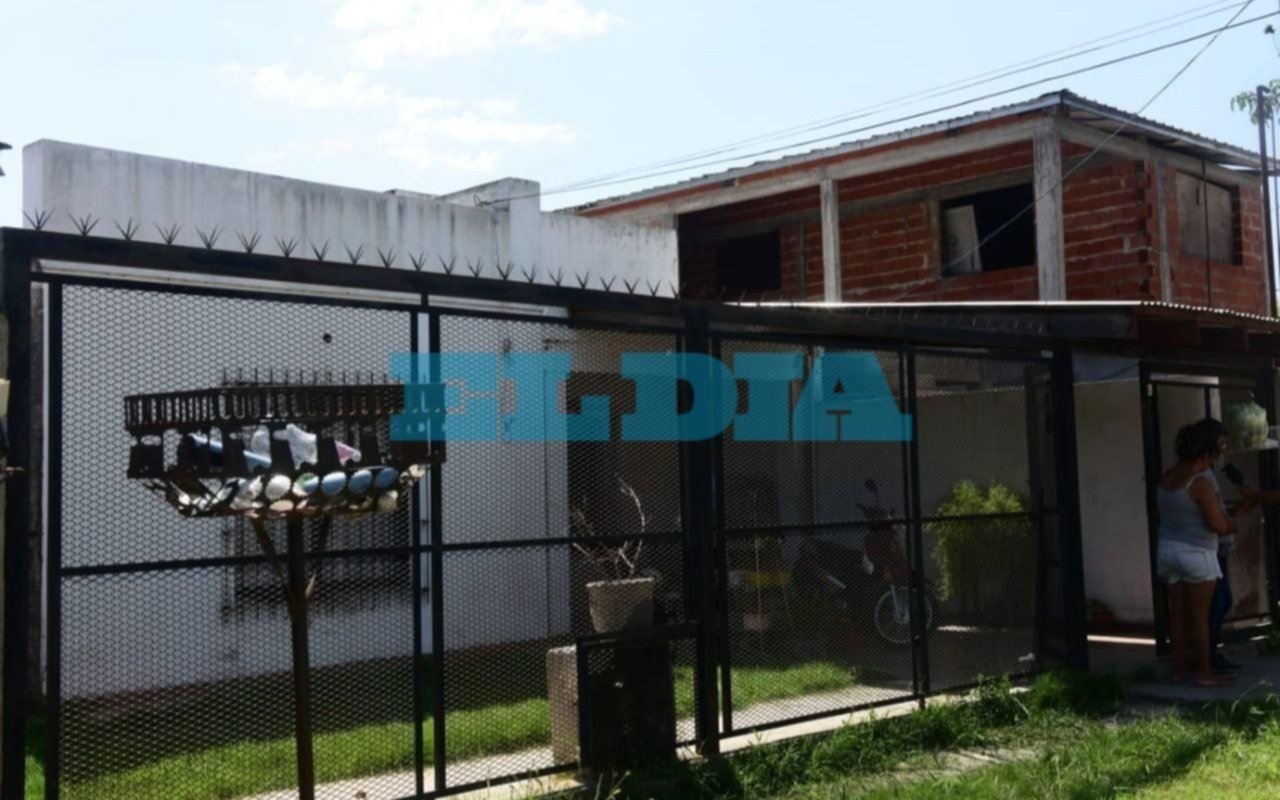 Una zapatilla: la pista en el caso del joven que mató a su abuela