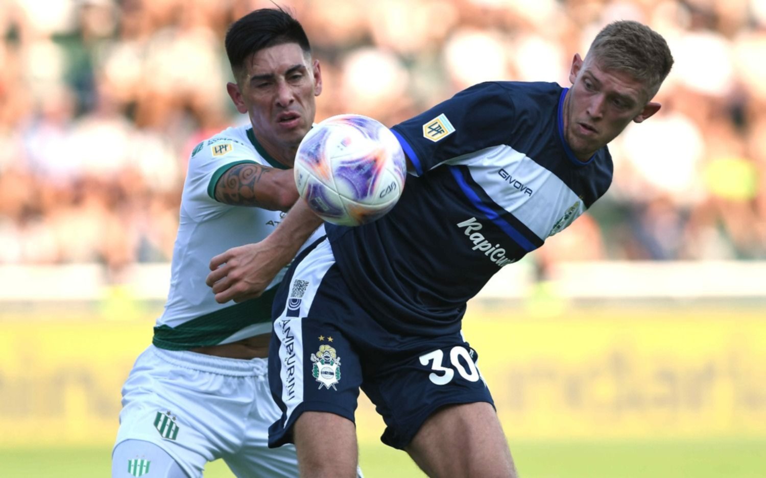 El punto sumado por Gimnasia, tras empatar 0 a 0 con Banfield, representa un estímulo valioso en este momento bravo