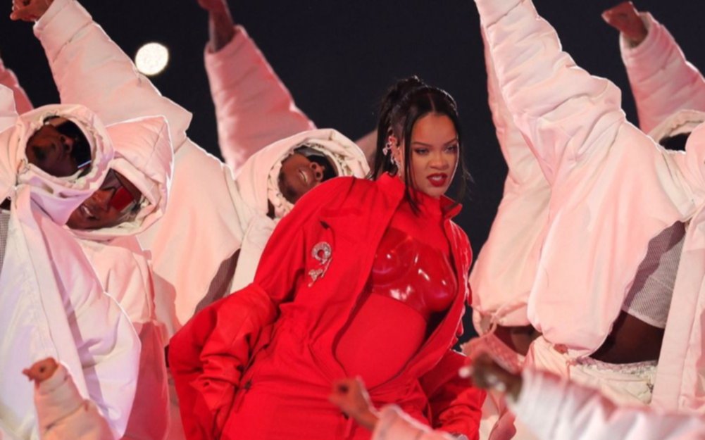 Regreso con gloria de Rihanna en el entretiempo del Superbowl