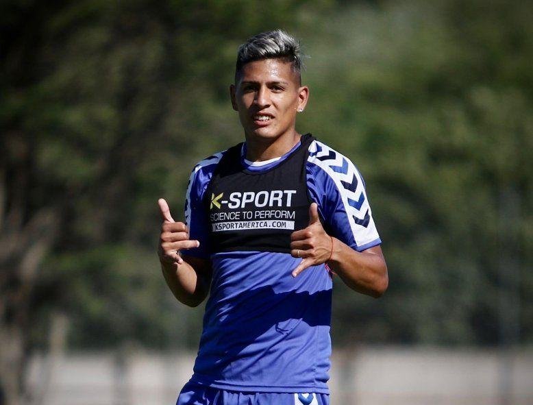 Chirola prueba el equipo para enfrentar a Instituto
