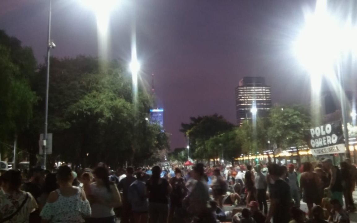 Corte y acampe en la 9 de julio