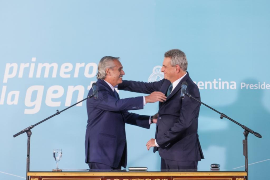 Jura y tensión en la asunción de Rossi