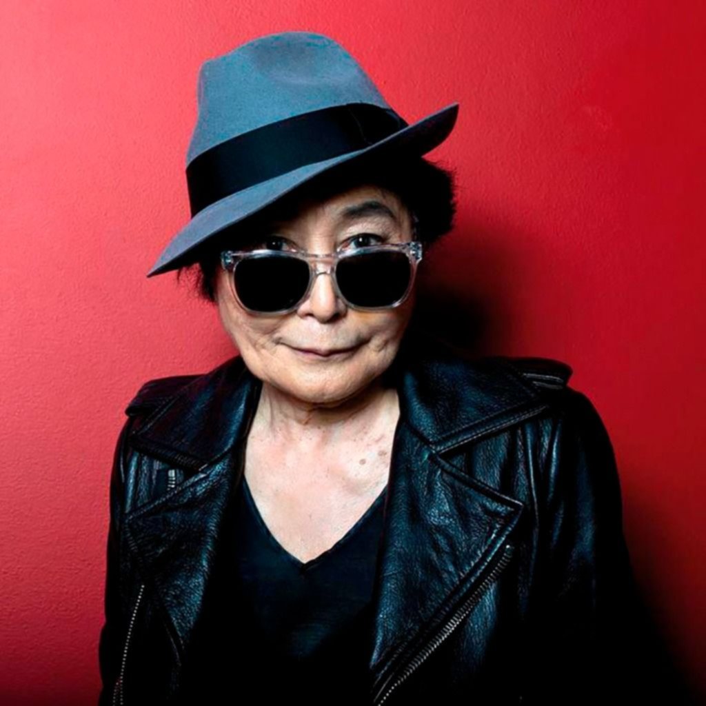 Yoko Ono cumple 90: arte, paz y la culpa de romper a Los Beatles