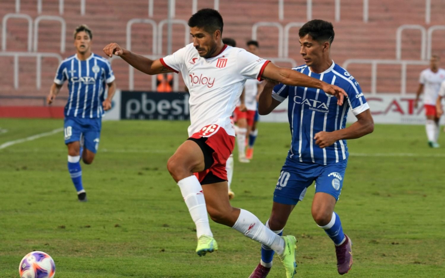 Estudiantes venció 1 a 0 a Godoy Cruz, pero estuvo lejos de jugar bien