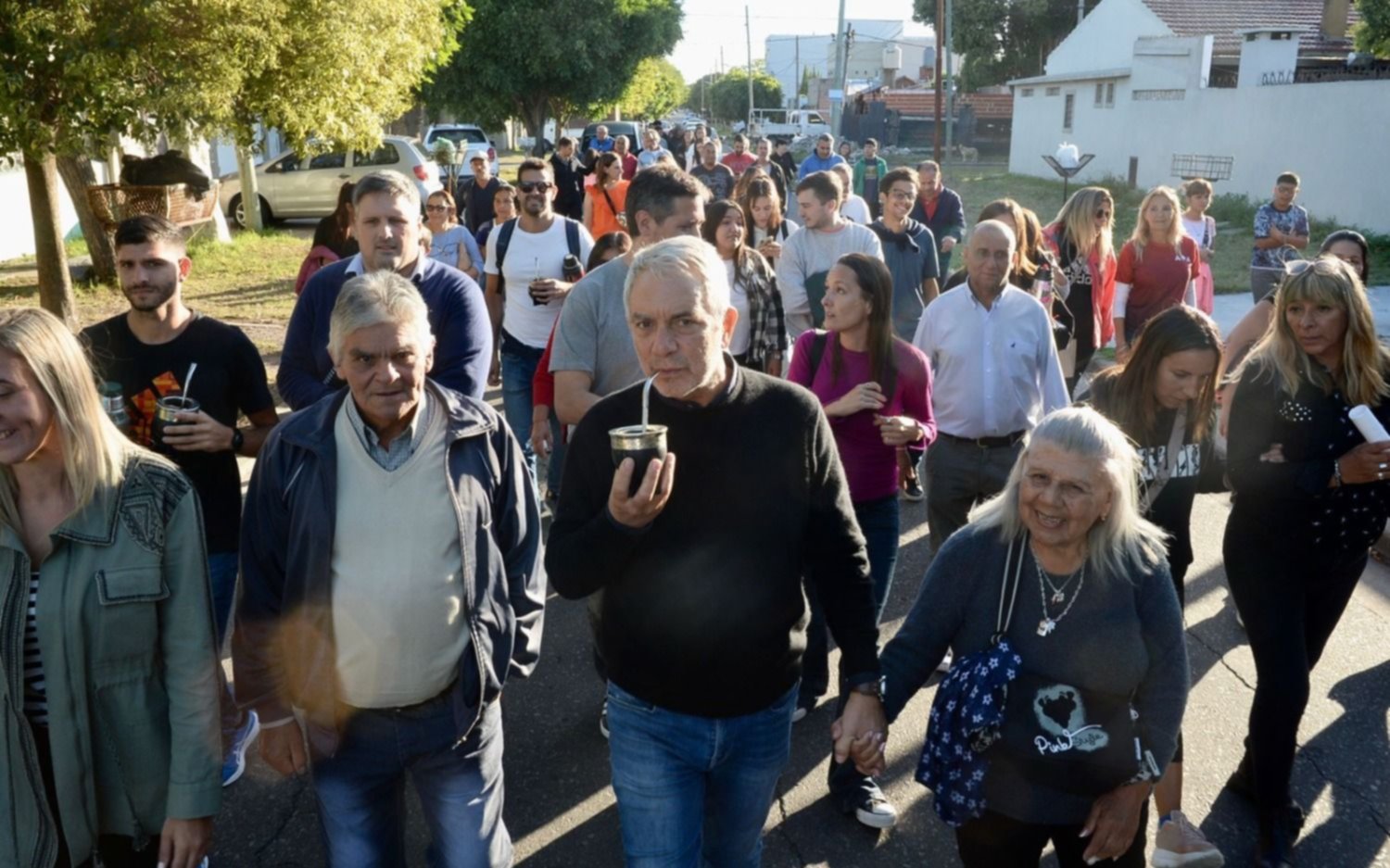 Alak habló de urbanizar los barrios populares