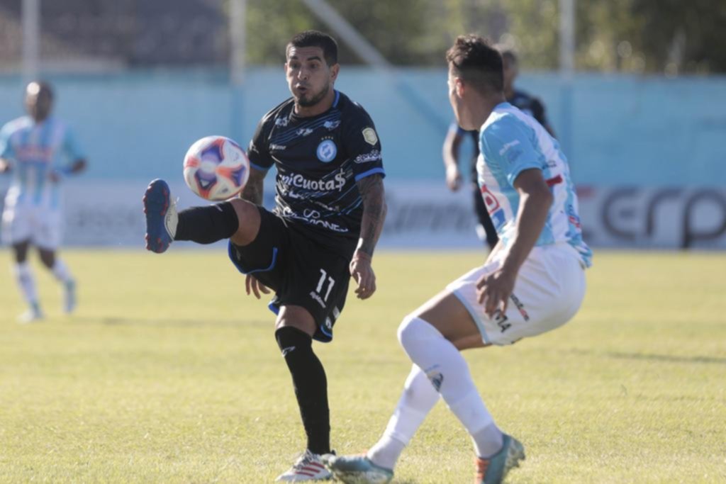 A San Carlos se le escaparon sobre el final dos puntos de oro ante Argentino de Merlo