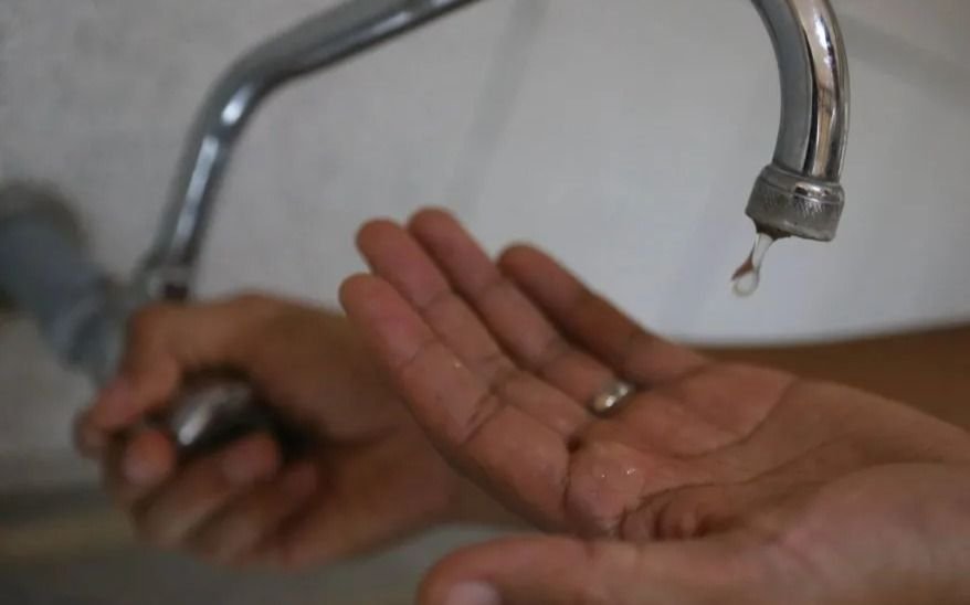 El reino del revés: aunque no se preste el servicio, las boletas de agua suben igual y aumentaron casi un 50%