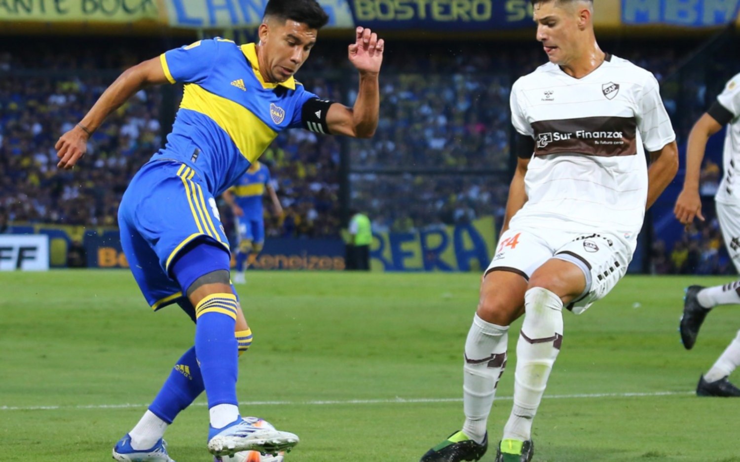 Boca ganó de manera contundente a un Platense que no se animó a mas