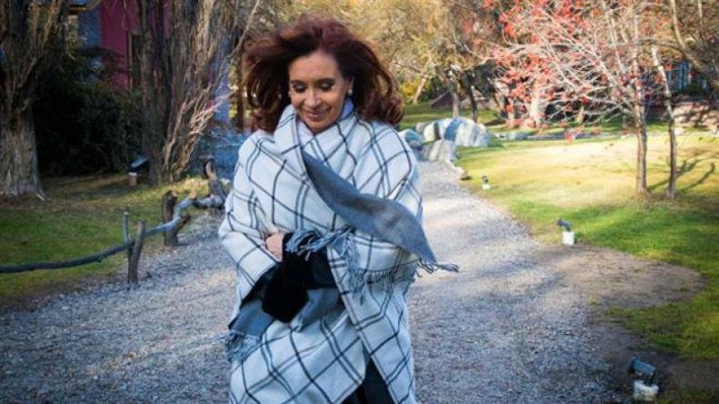Mensajes para Cristina en su cumpleaños 70, con la palabra proscripción