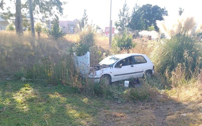 Iba solo y volcó en la Ruta 11: sólo por fortuna no sufrió heridas