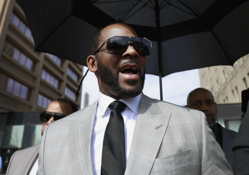 Veinte añitos: R. Kelly sumó otra condena de dos décadas pero pasará 30 años en la cárcel