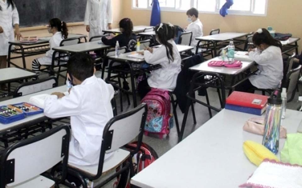 Un intendente propone que los Municipios se hagan cargo de toda la infraestructura escolar