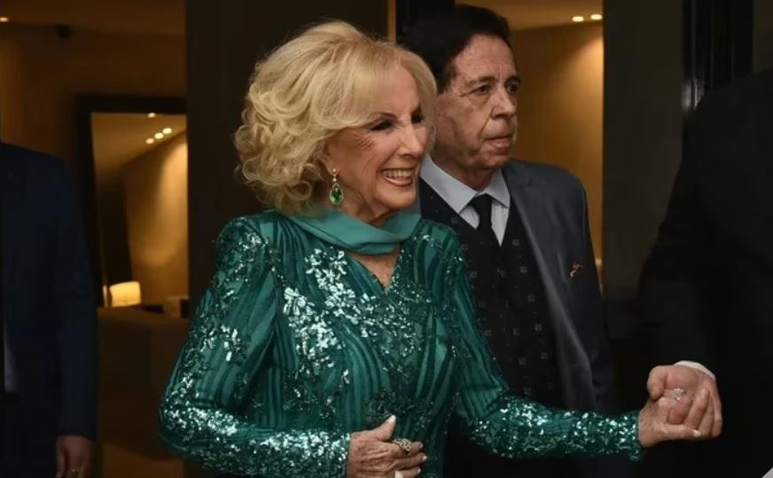 Cómo fue la fiesta de Mirtha: risas, emoción y una preocupación: “ver si llegaré a centenaria”