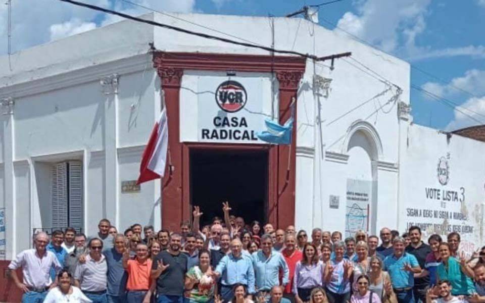 Respaldo a Manes en la Segunda Sección