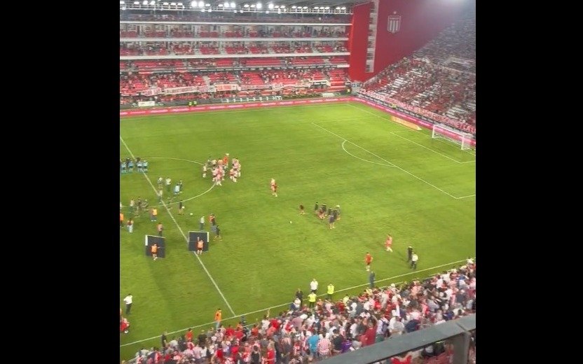 VIDEO. ¡Es el equipo del Narigón! Otra vez retumbó el grito de guerra de los hinchas