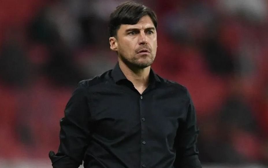 No va mas: tras la derrota con Boca, Alexander Medina dejó de ser el técnico de Vélez