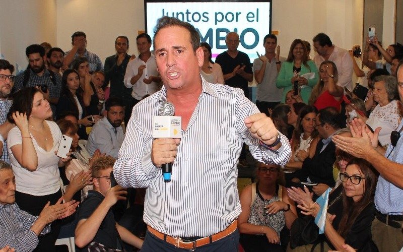 Proponen repudiar los dichos antifeministas de la campaña de Palummo