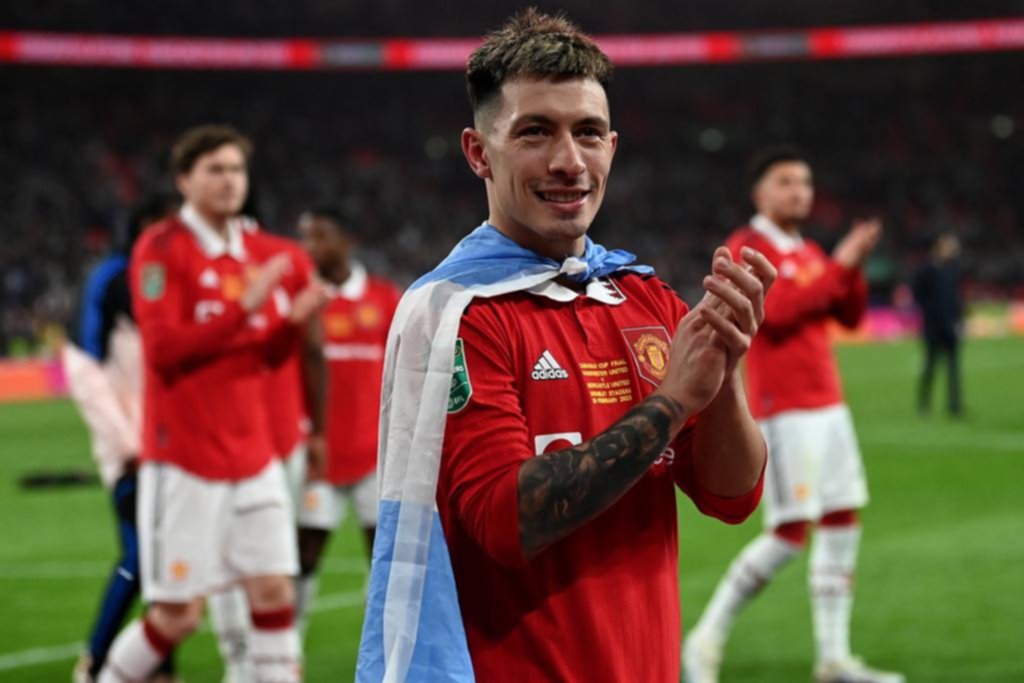 Lisandro Martínez de nuevo campeón, ahora en Inglaterra