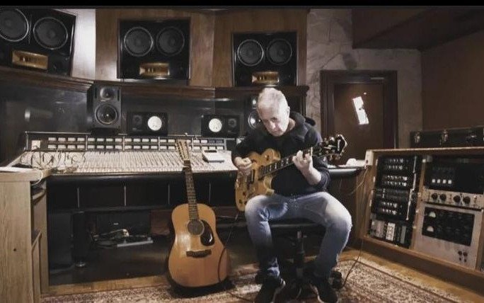 El músico Miguel Krochik vendrá a nuestra ciudad este sábado y brindará un recital acústico 