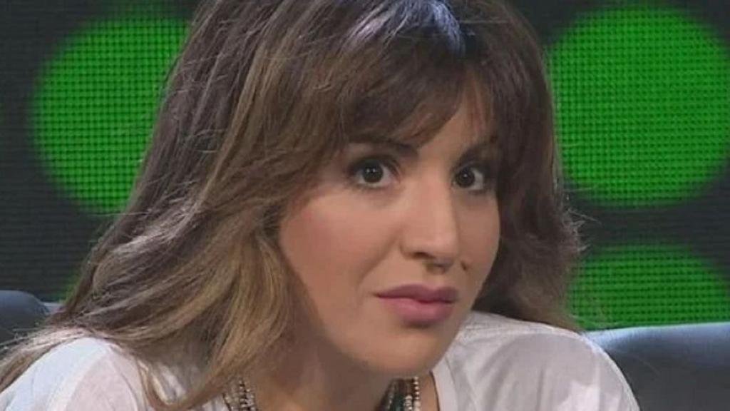 Le robaron una estampita de Diego a Gianinna Maradona