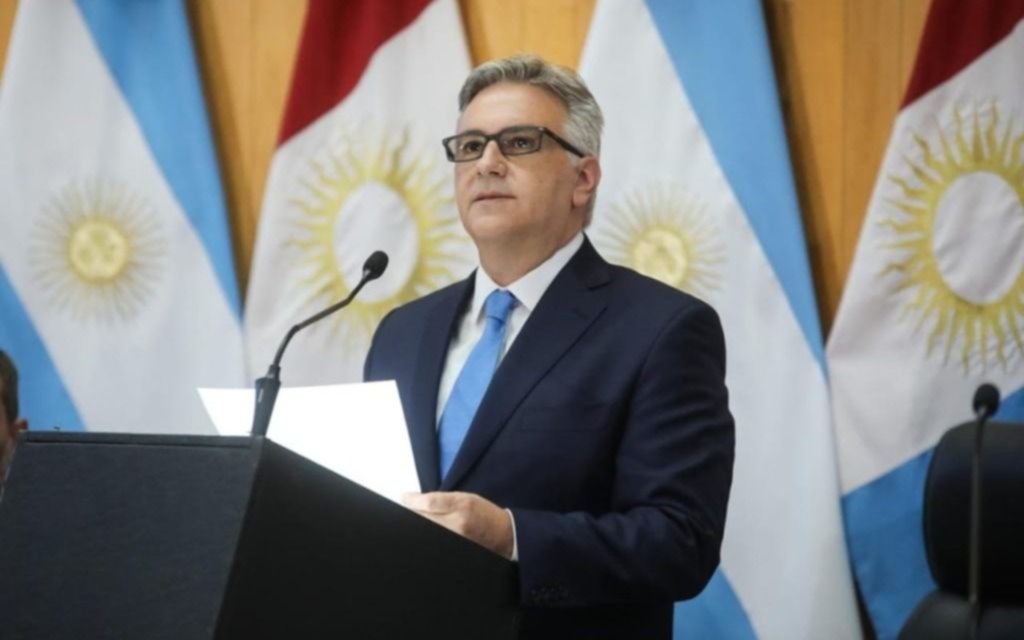El Impuesto País divide aguas con la oposición